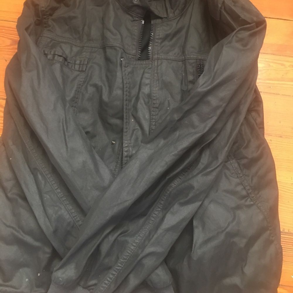 Black gap bomber jacket - Picture 3 of 3
